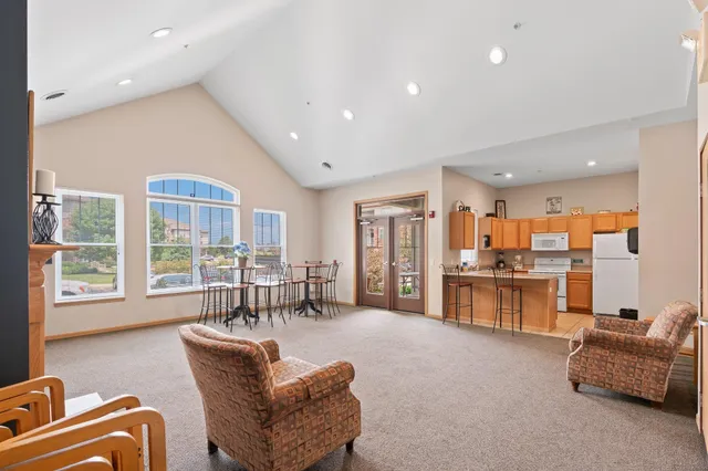 $200,000 | 121 Metro Terrace, Unit 306, Madison, WI 53718