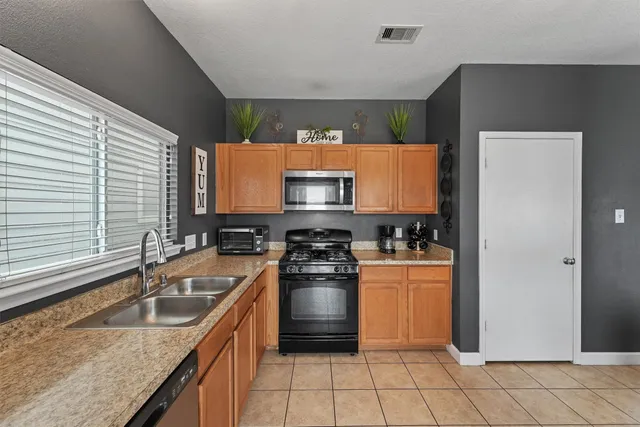 $234,990 | 19410 Green Chase Lane, Houston, TX 77073