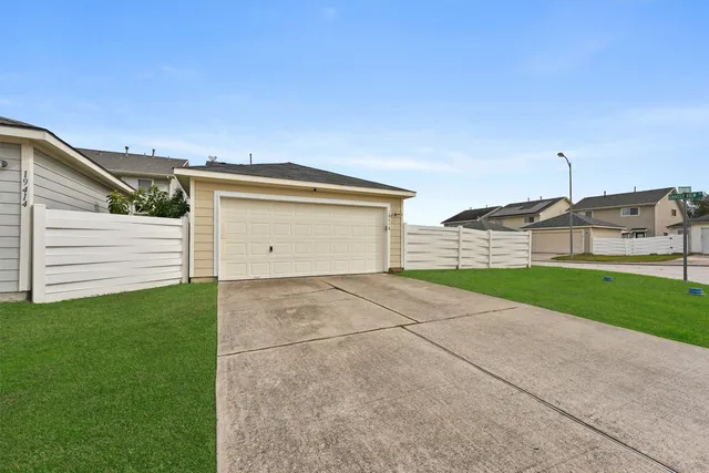 $234,990 | 19410 Green Chase Lane, Houston, TX 77073