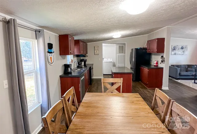 $259,900 | 3516 Meldonna Drive, Maiden, NC 28650