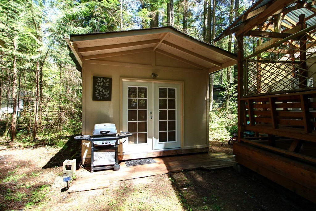 63-1 Gold Nuget Road Deming, WA 98244 - Photo 3 of 25 Gallery Image 3