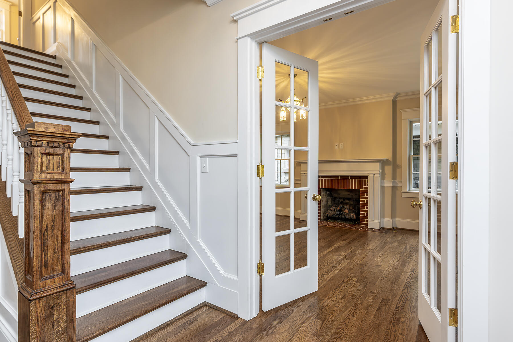 321 Sycamore Road Lexington, KY 40502 - Photo 35 of 82 Staircase and French Doors to Parlor