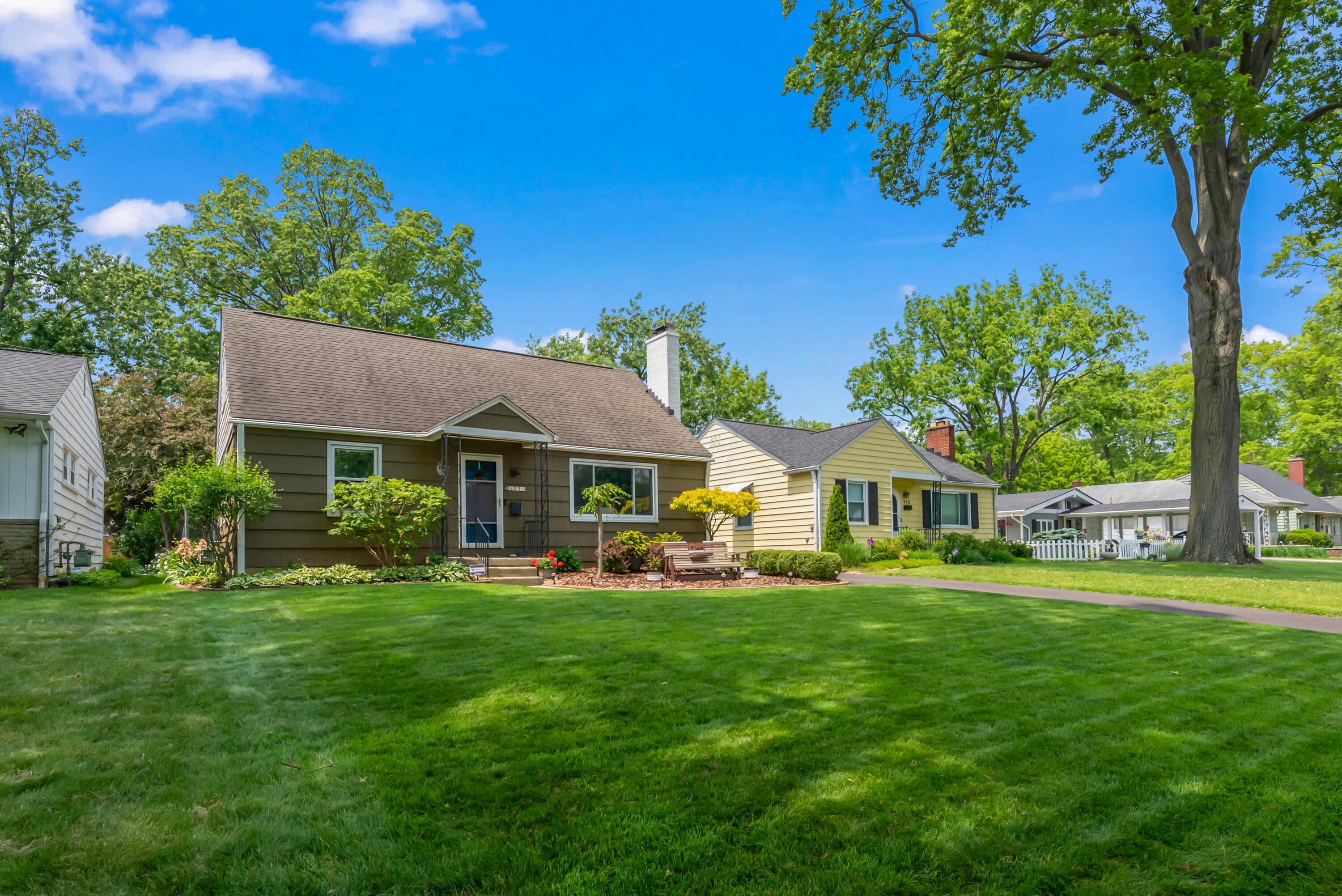 107 North Chesterfield Road Columbus, OH 43209 - Photo 5 of 34 DSC06380