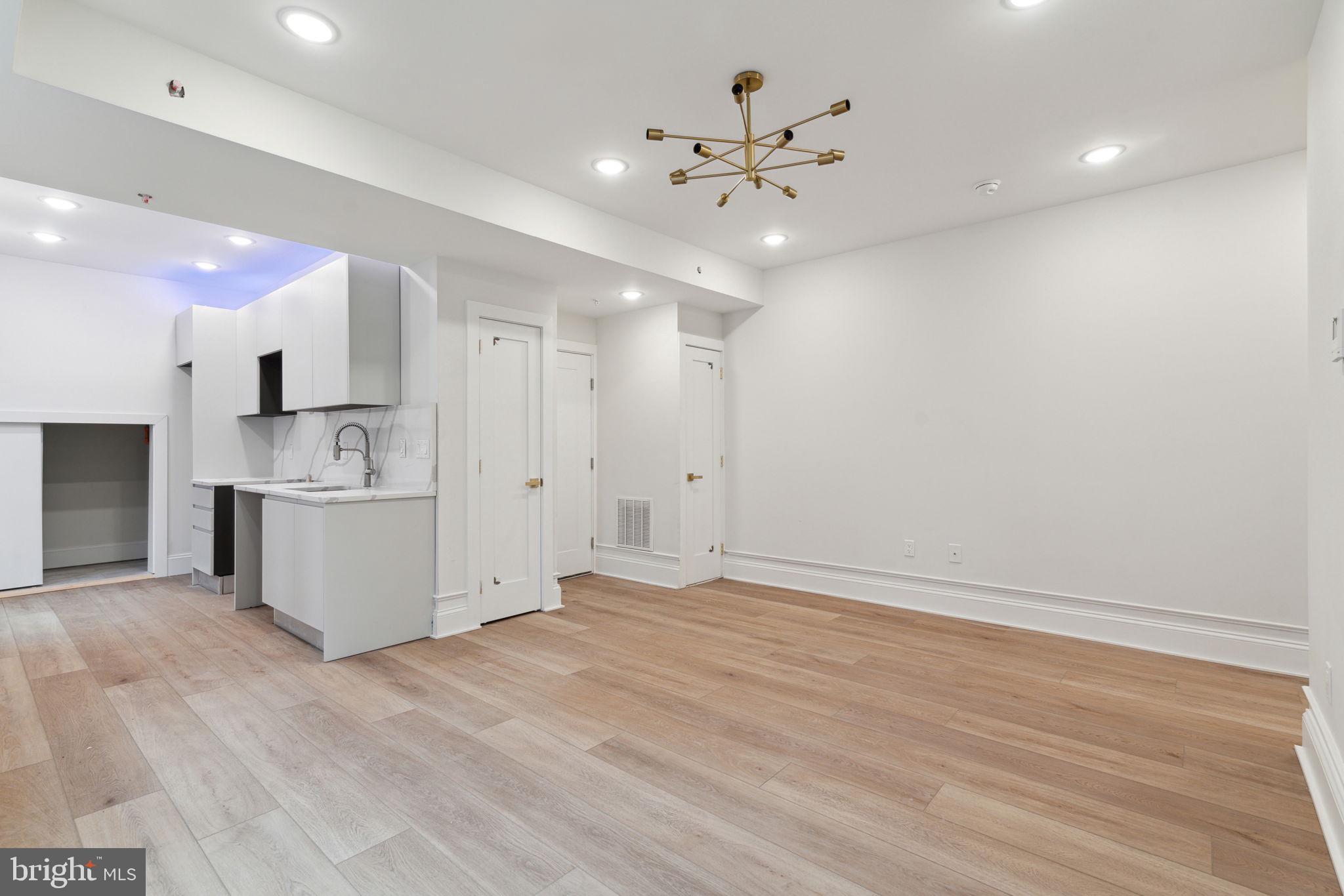 1822 Chestnut Street, Unit 3R Philadelphia, PA 19103 - Photo 1 of 27