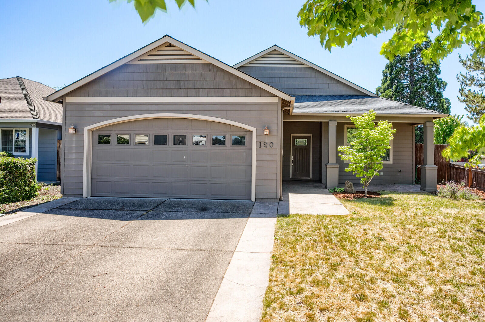 120 Aurora Lane Central Point, OR 97502 - Photo 1 of 30 02_AL_2_mls