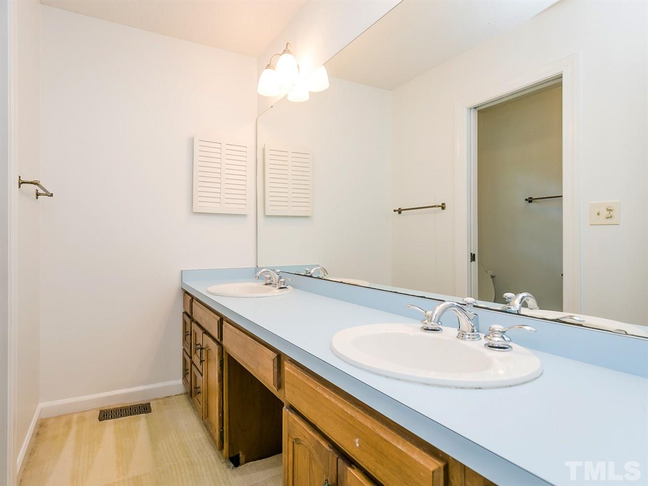 6116 Bayberry Lane Raleigh, NC 27612 - Photo 17 of 25 Gallery Image 17