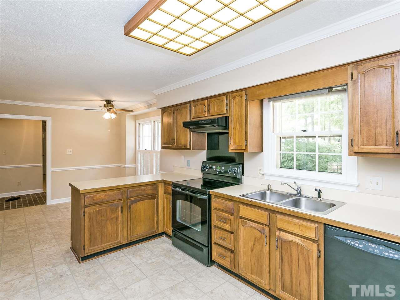 6116 Bayberry Lane Raleigh, NC 27612 - Photo 9 of 25 Gallery Image 9