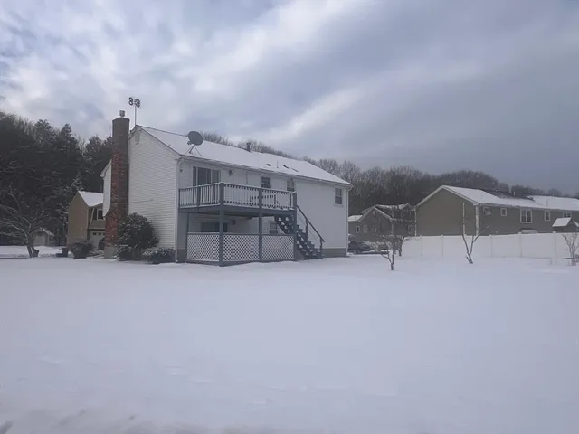 $4,000 | 1 Sparhawk Circle, Unit 1, Stoneham, MA 02180