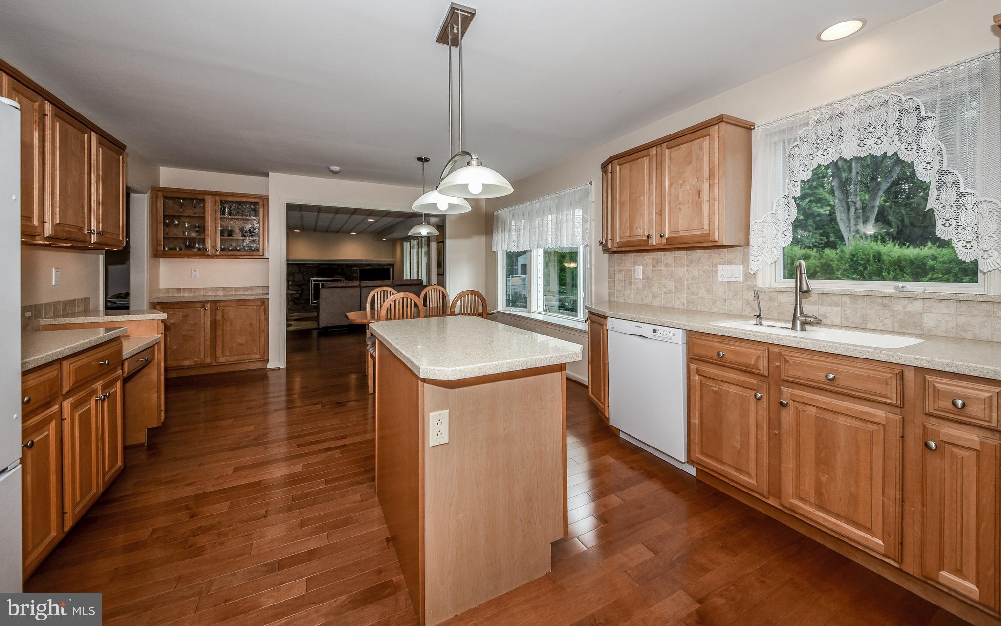 971 Lavera Road Warminster, PA 18974 - Photo 24 of 42 Pendent Island Lighting