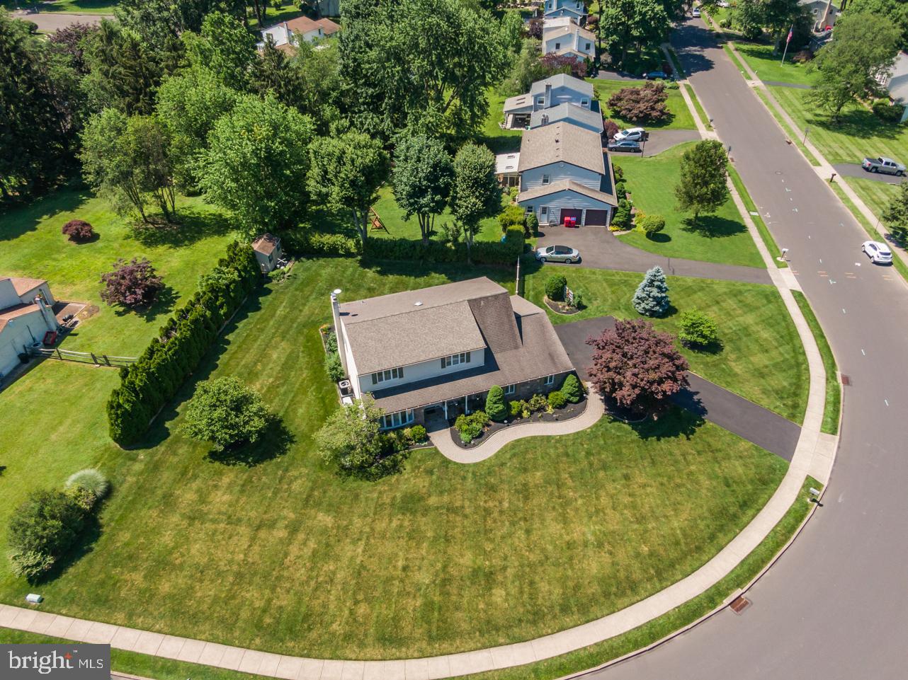 971 Lavera Road Warminster, PA 18974 - Photo 4 of 42 Almost an Acre Lot