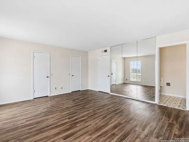 $169,000 | 7500 Callaghan, Unit 222, San Antonio, TX 78229