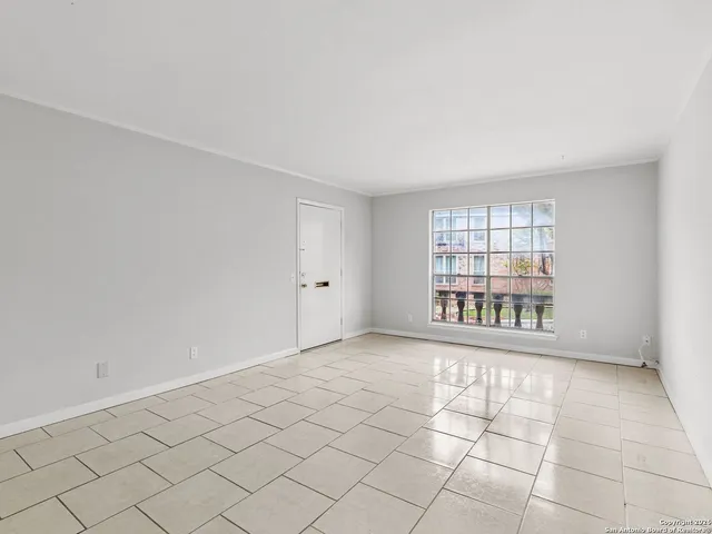 $169,000 | 7500 Callaghan, Unit 222, San Antonio, TX 78229