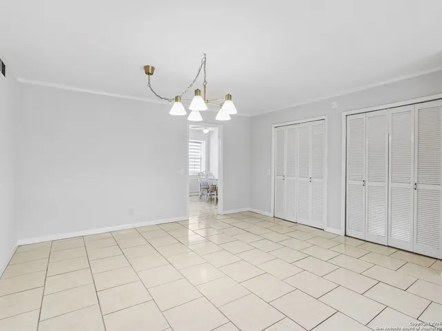 $169,000 | 7500 Callaghan, Unit 222, San Antonio, TX 78229