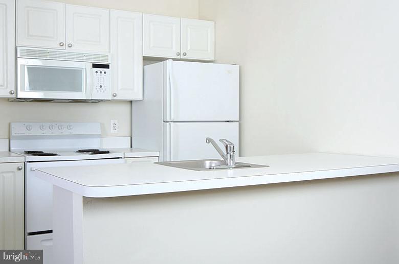 1222-26 Arch Street, Unit 204 Philadelphia, PA 19107 - Photo 7 of 16