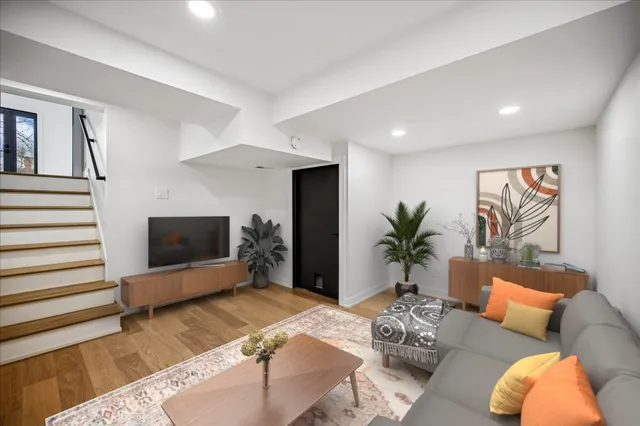 $749,000 | 626 Barberry Road, Highland Park, IL 60035