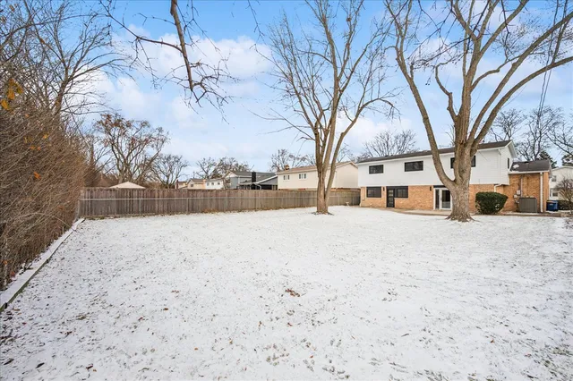 $749,000 | 626 Barberry Road, Highland Park, IL 60035