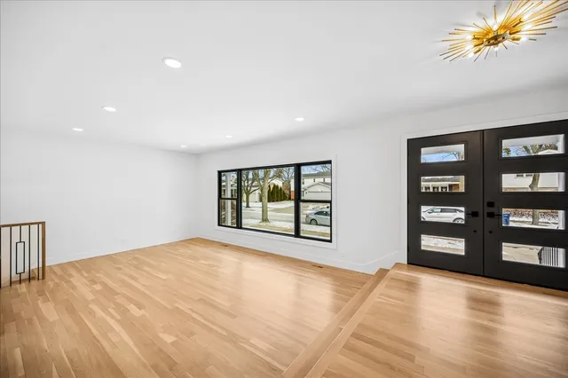 $749,000 | 626 Barberry Road, Highland Park, IL 60035