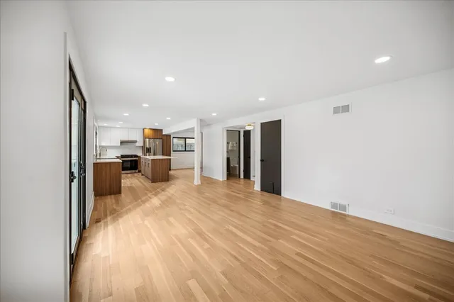 $749,000 | 626 Barberry Road, Highland Park, IL 60035