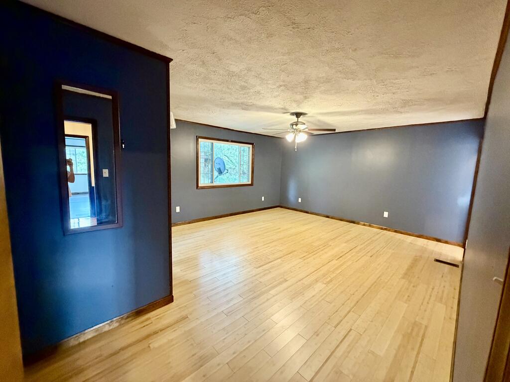 8974 Thompson Valley Road Tazewell, VA 24651 - Photo 23 of 35 Gallery Image 23