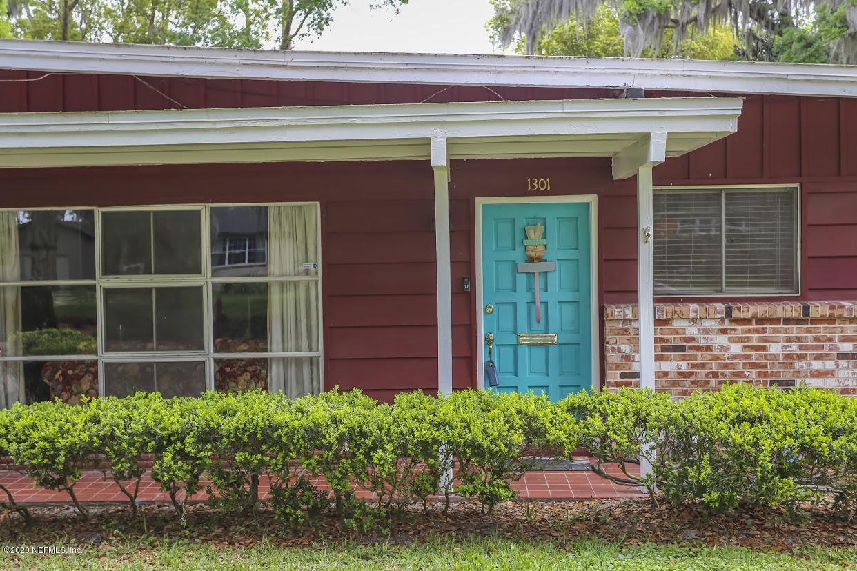 1301 Glengarry Road Jacksonville, FL 32207 - Photo 3 of 63 948DB1C5-51D1-4693-845C-ACA443E2B4AE
