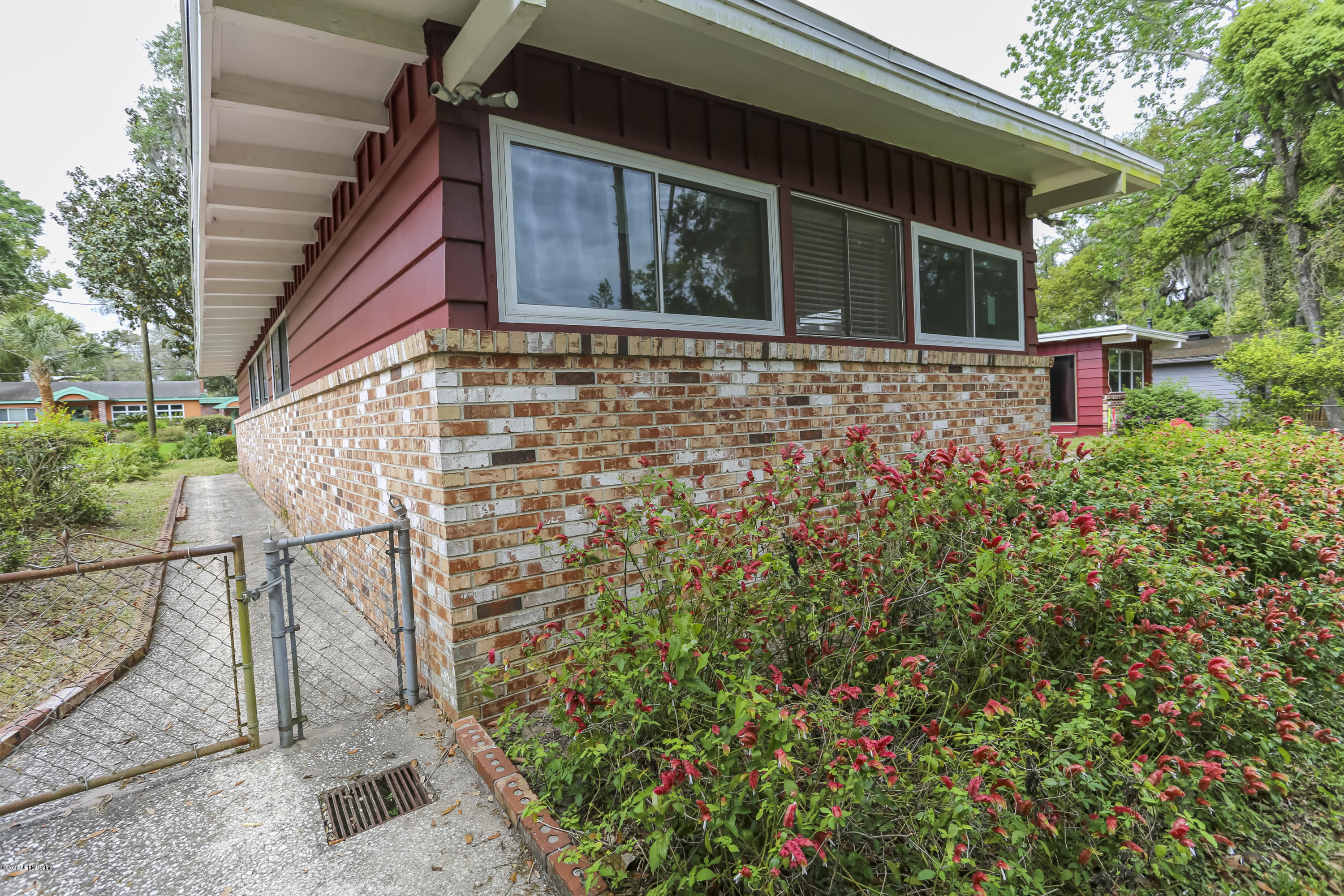 1301 Glengarry Road Jacksonville, FL 32207 - Photo 49 of 63 9EDA81B4-A234-47F7-A1D8-05411C67D221