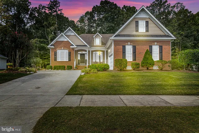 $459,000 | 85 Pleasants Lane, Kilmarnock, VA 22482