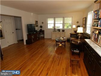138 Bartholomew Road Berwyn, PA 19312 - Photo 4 of 12 Living Room