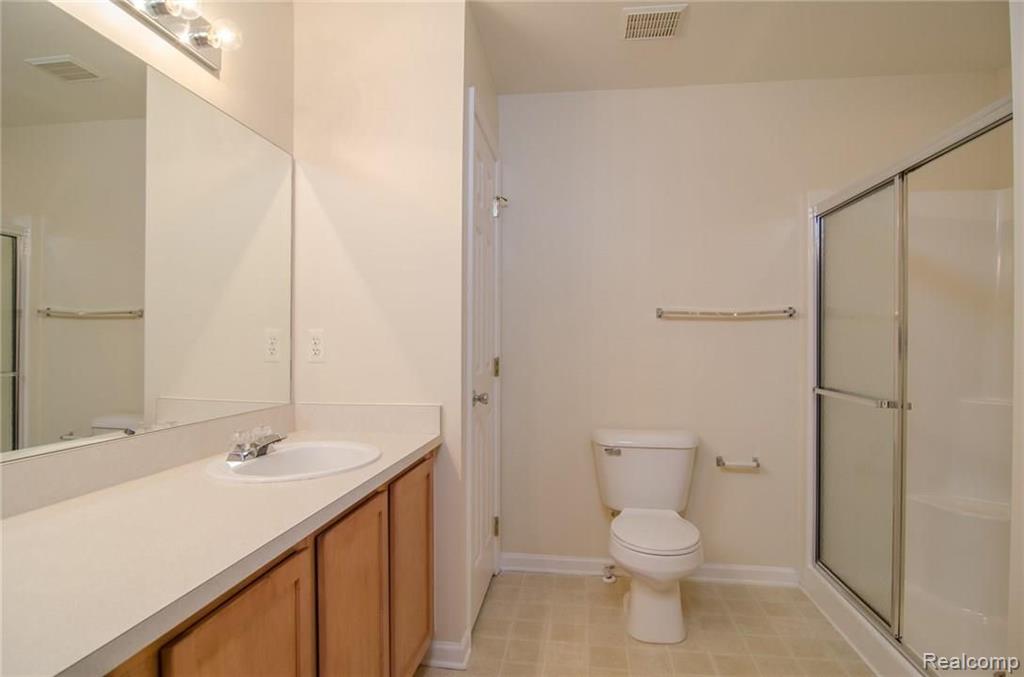 11694 Farmington Road Livonia, MI 48150 - Photo 16 of 21