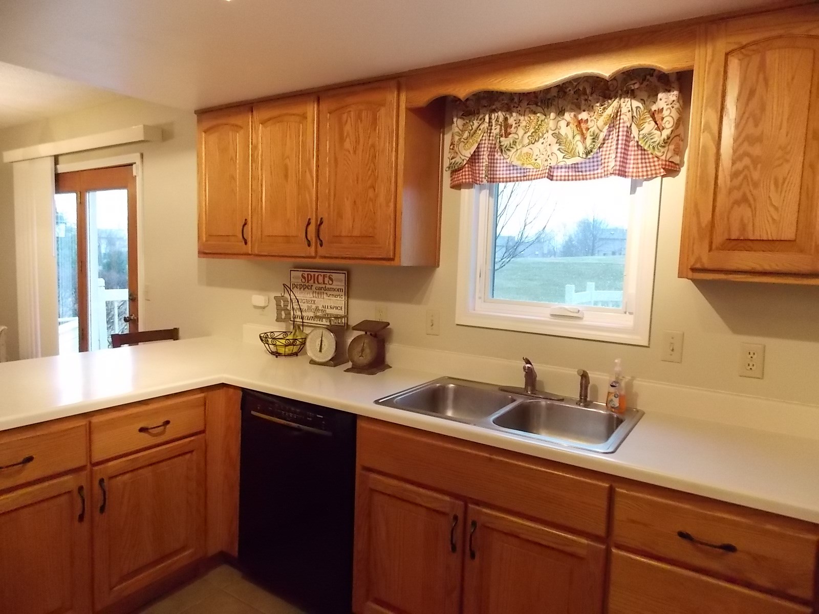 8404 Hawk Spring Hill Fort Wayne, IN 46825 - Photo 8 of 33 Gallery Image 8