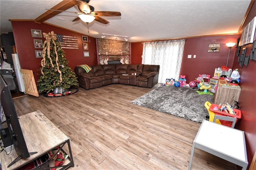 176 T682 Rices Landing, PA 15357 - Photo 7 of 25 Gallery Image 7