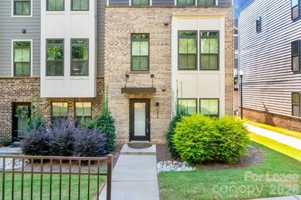 $2,800 | 334 Chattooga Way, Charlotte, NC 28211