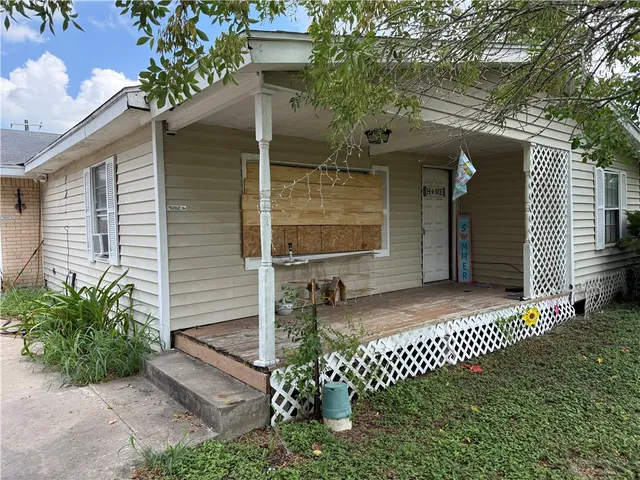 $62,000 | 1006 Touchstone, Sinton, TX 78387