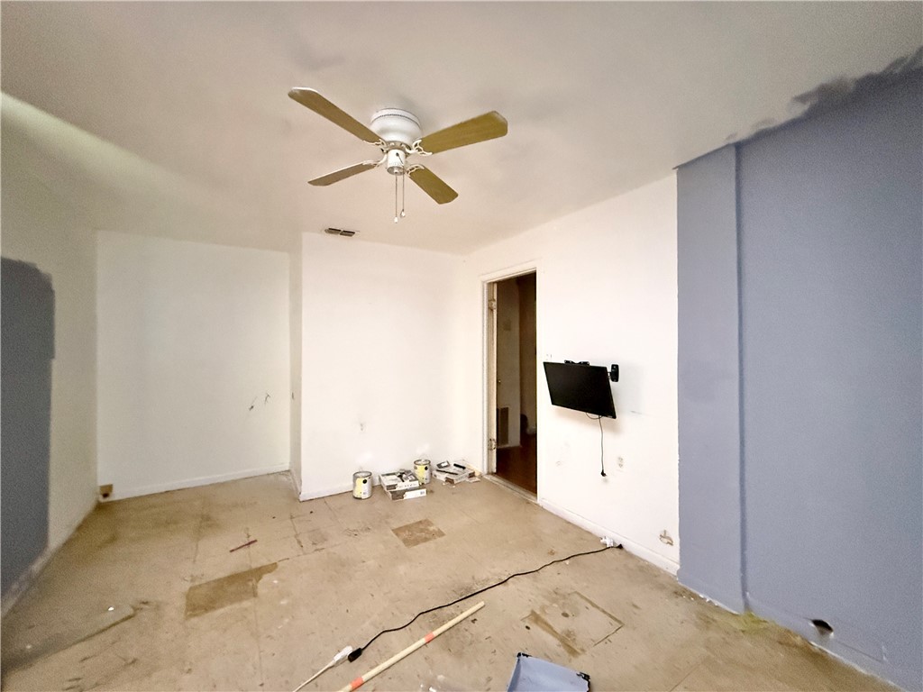 1006 Touchstone Sinton, TX 78387 - Photo 10 of 18