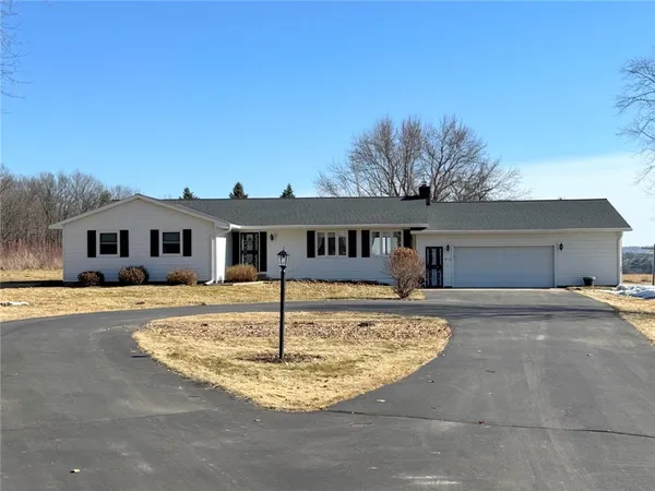 $359,500 | 812 South Oak Street, Barron, WI 54812
