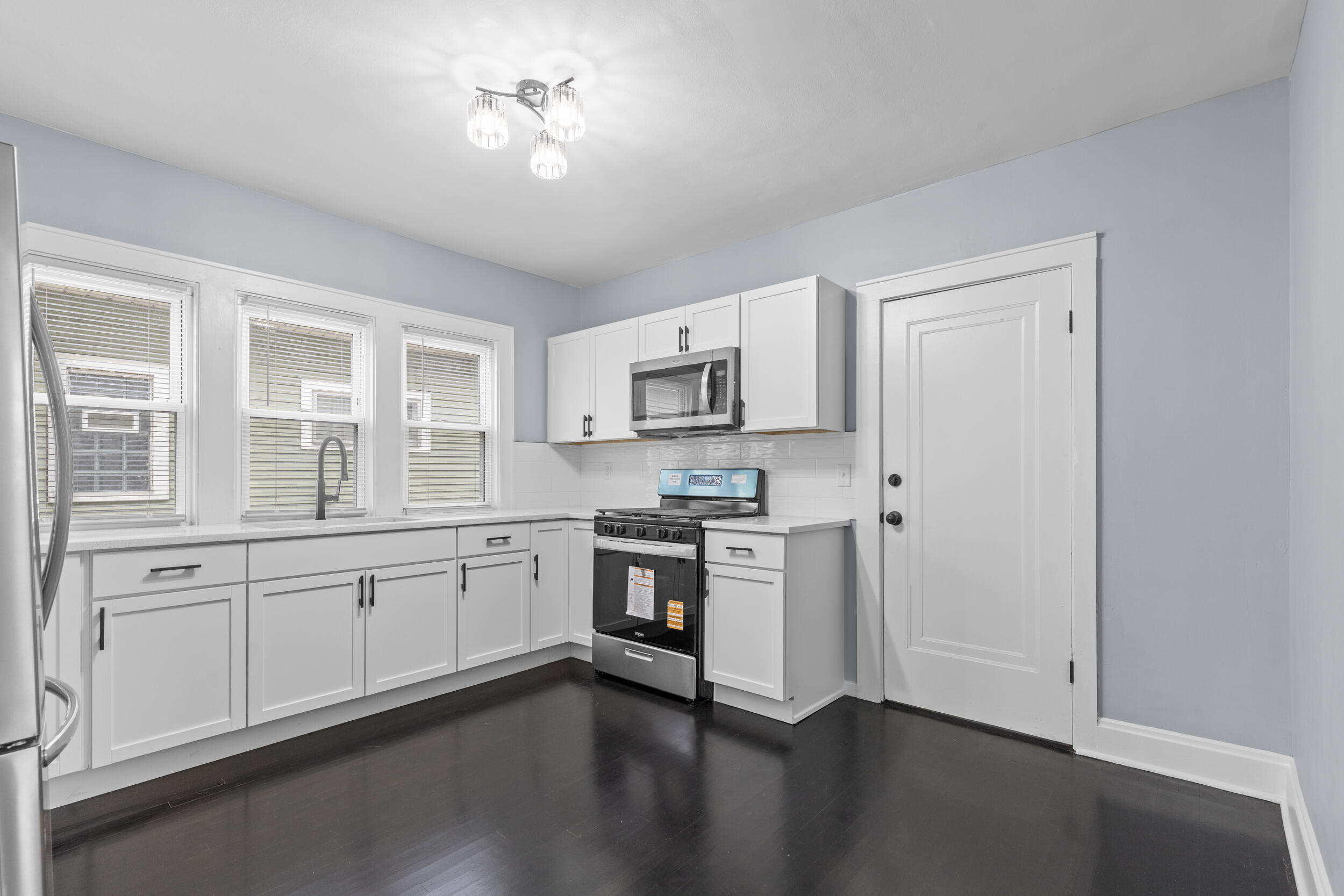 3013 North 57th Street, Unit 3015 Milwaukee, WI 53210 - Photo 8 of 39 photo apr 26 2026, 10 33 18 pm