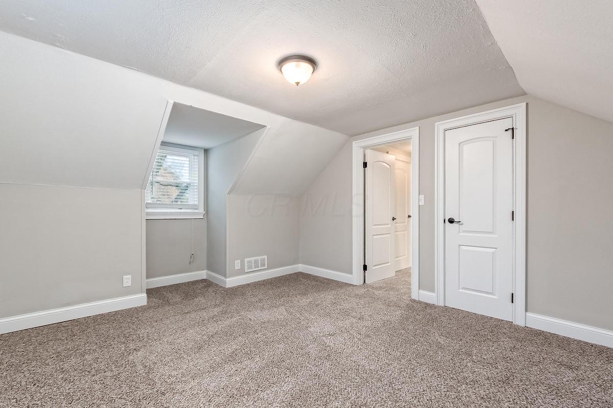 1963 Inchcliff Road Columbus, OH 43221 - Photo 26 of 40