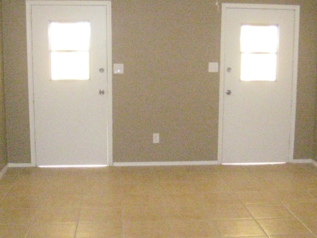 6839 West Coronado Road Phoenix, AZ 85035 - Photo 9 of 12 7