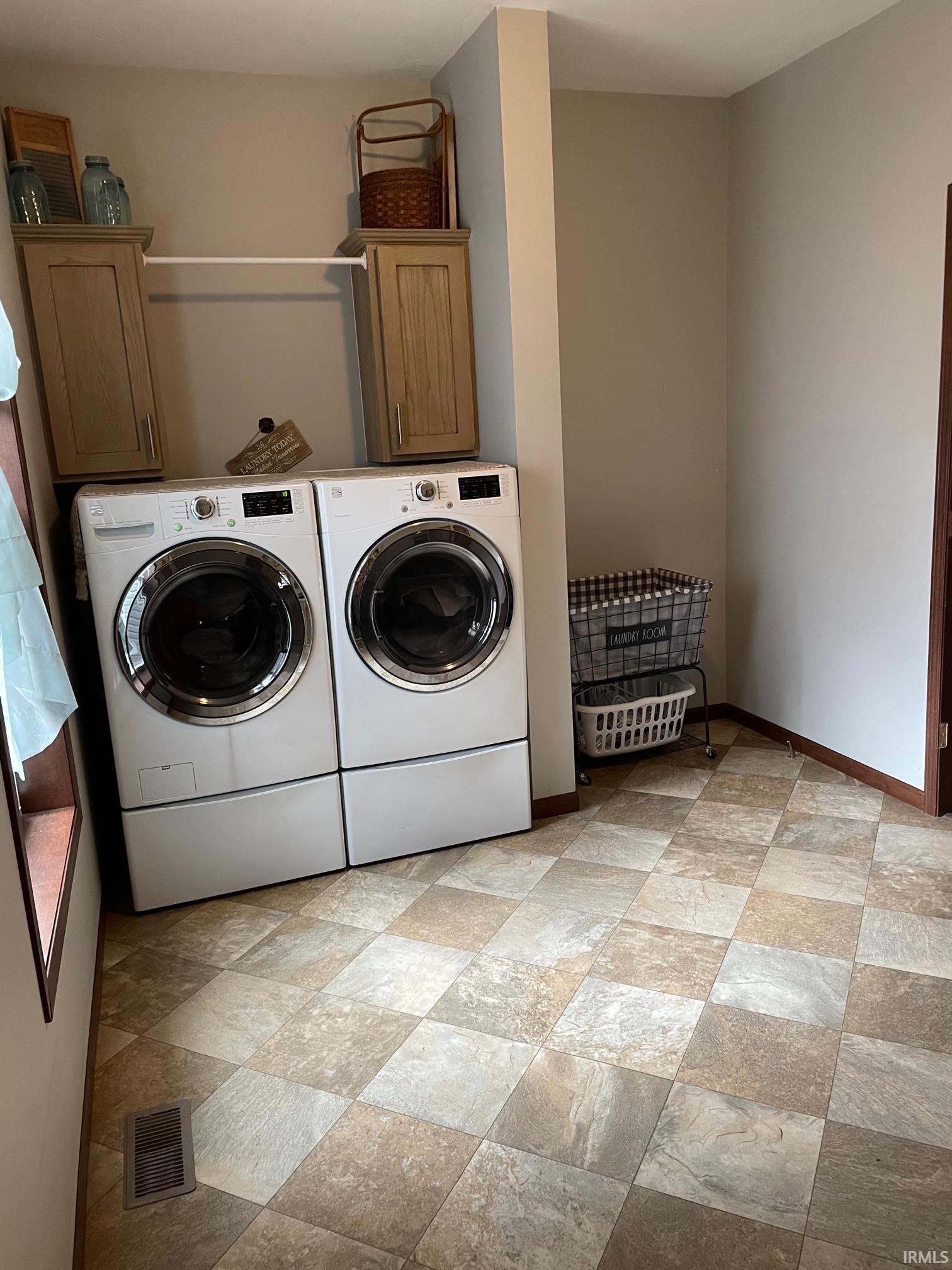 6978 Fox Crossing Knox, IN 46534 - Photo 13 of 28