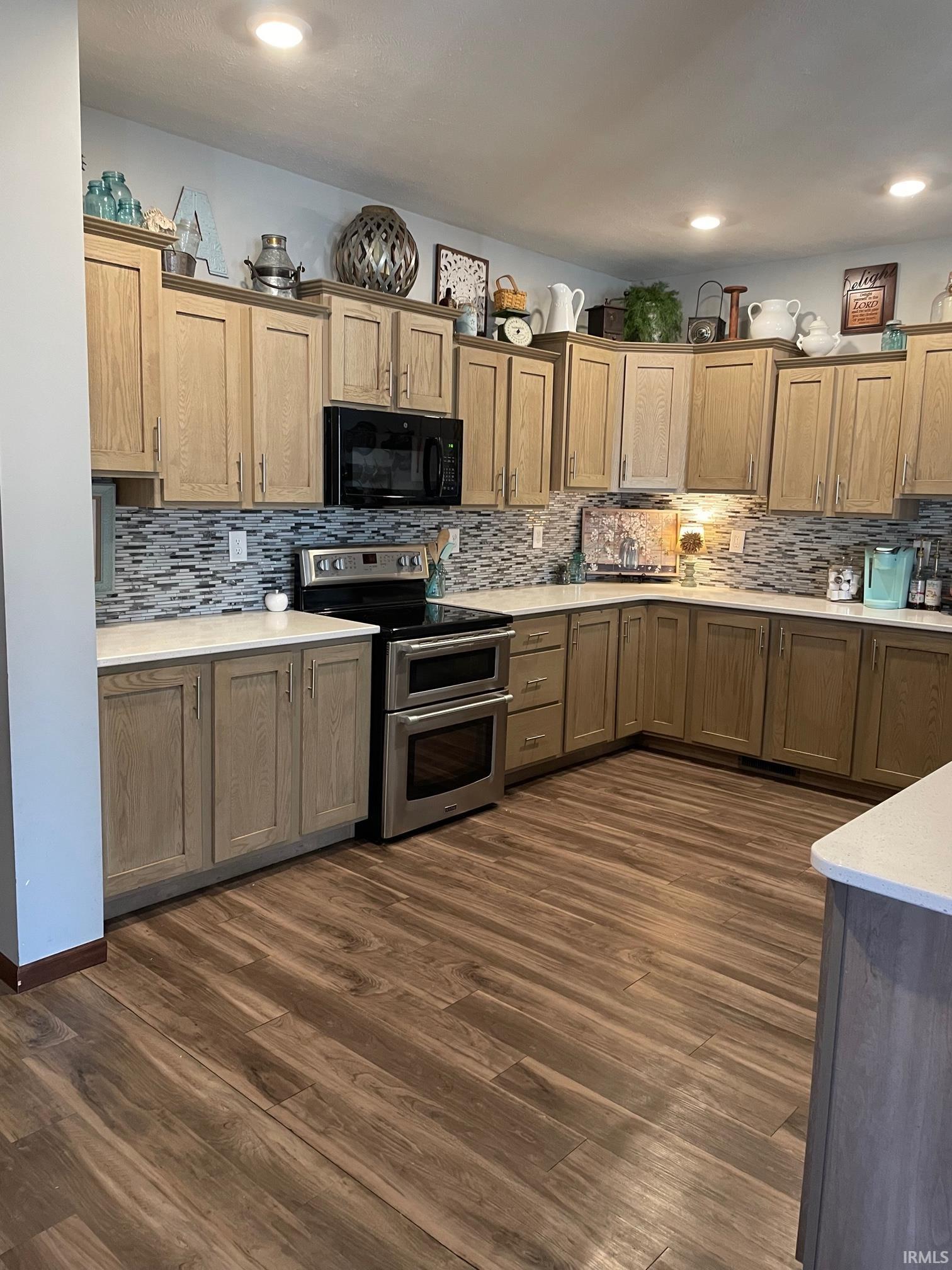 6978 Fox Crossing Knox, IN 46534 - Photo 4 of 28