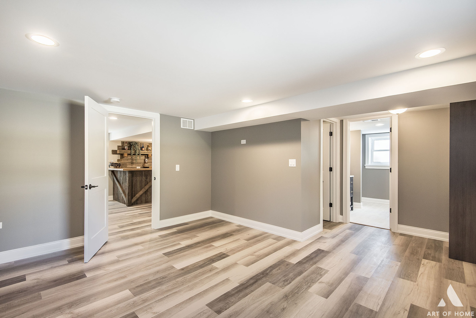 270 Holbrook Road Chicago Heights, IL 60411 - Photo 23 of 33 a view of a livingroom with wooden floor
