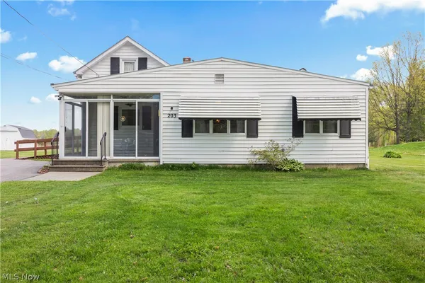 $325,000 | 203 Annis Road, Amherst, OH 44001