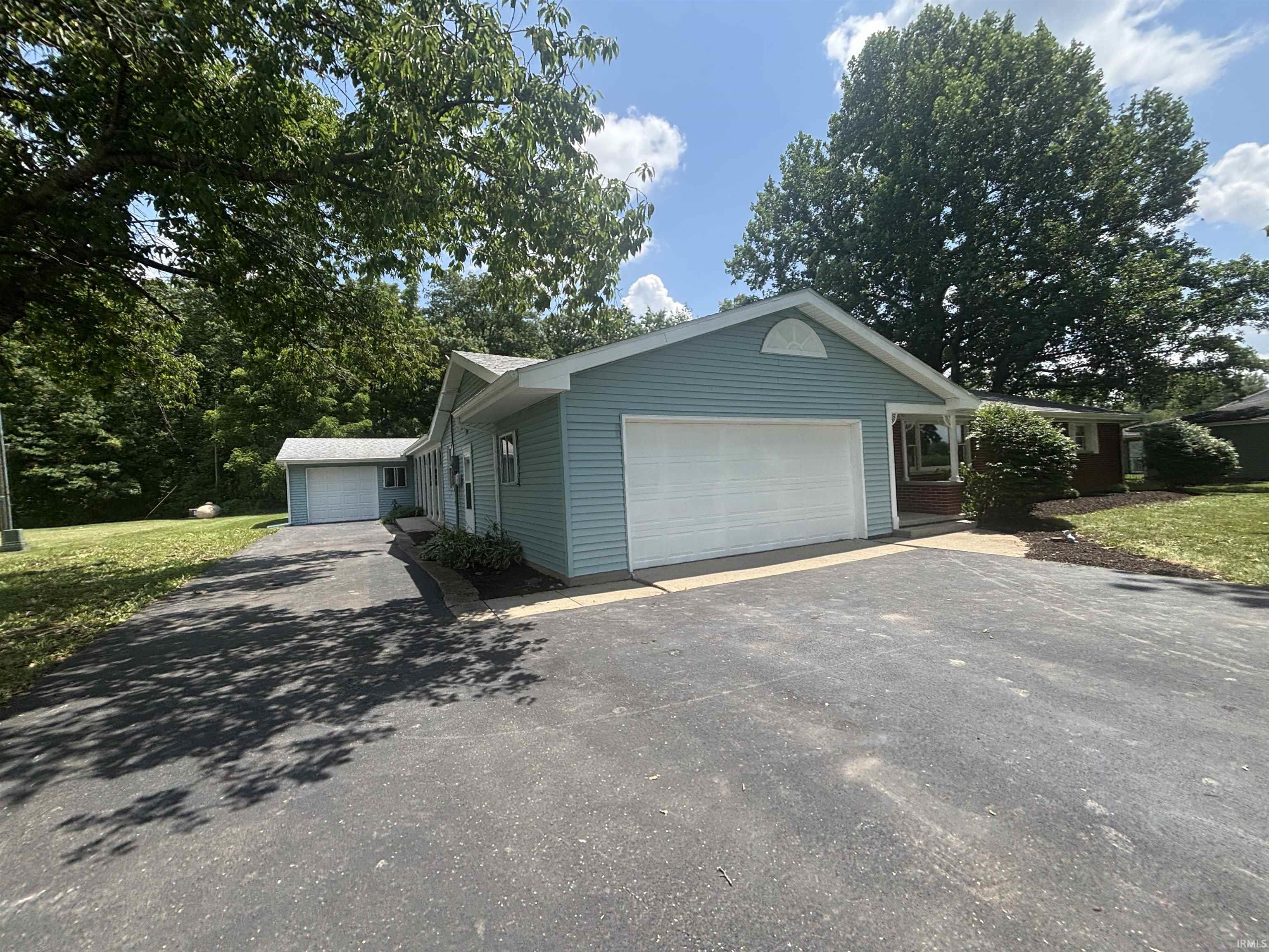 12312 Johnson Road Churubusco, IN 46723 - Photo 4 of 30
