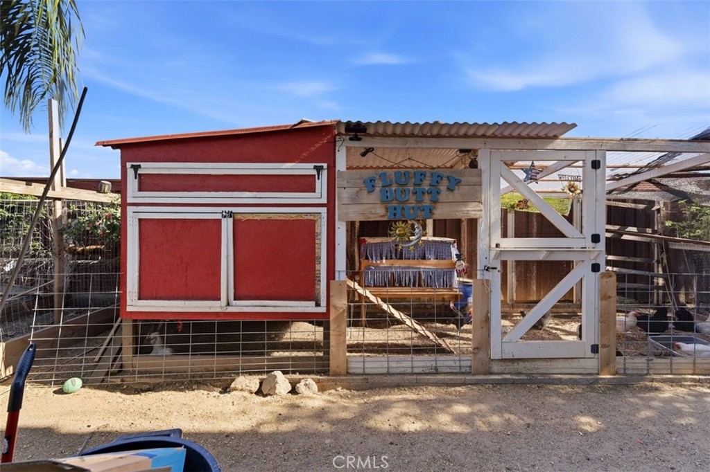 847 South Arrowhead Avenue Rialto, CA 92376 - Photo 23 of 30