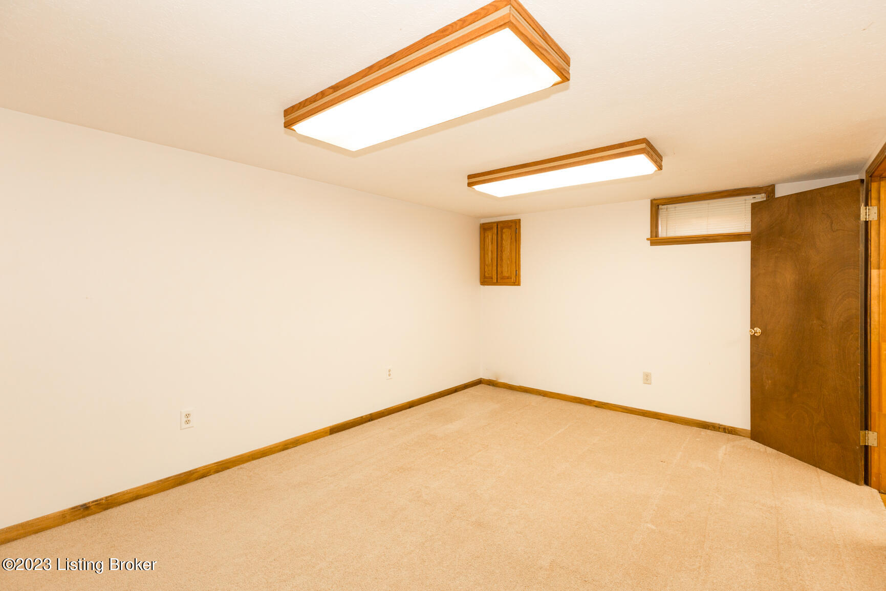 2606 Alps Road Louisville, KY 40216 - Photo 27 of 40 2606 Alps-27