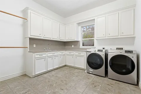 $1,200,000 | 8615 Haven Woods Way, Tomball, TX 77375