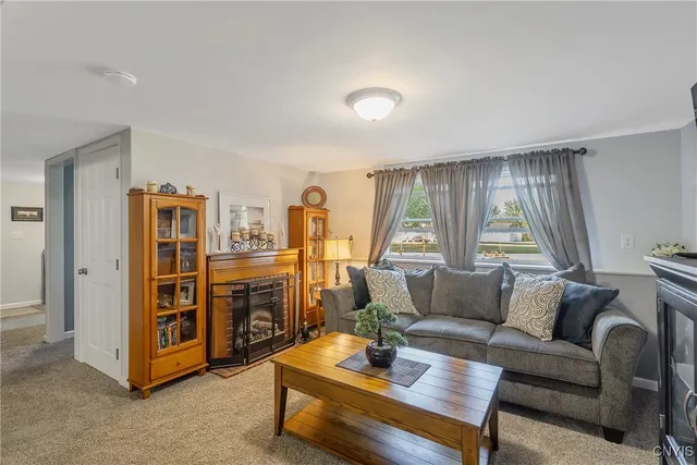 $290,000 | 5990 Pony Lane, Cicero, NY 13039