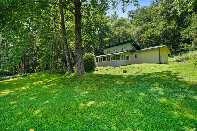 $399,000 | 3978 Highway 135, Nashville, IN 47448