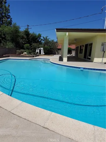 $4,100 | 588 West 17th Street, Upland, CA 91784