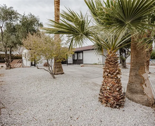 $1,745 | 661 Riata Way, Las Vegas, NV 89110