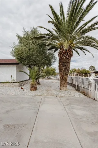 $1,745 | 661 Riata Way, Las Vegas, NV 89110